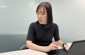バイオロジクス研究職 薬学部・薬学科卒 山﨑 莉佳さん