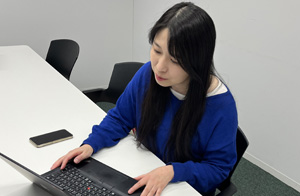 薬理研究職 薬学部薬学科卒 沼崎 真子さん
